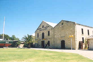 Fremantle Shipwreck museum.jpg (48215 bytes)